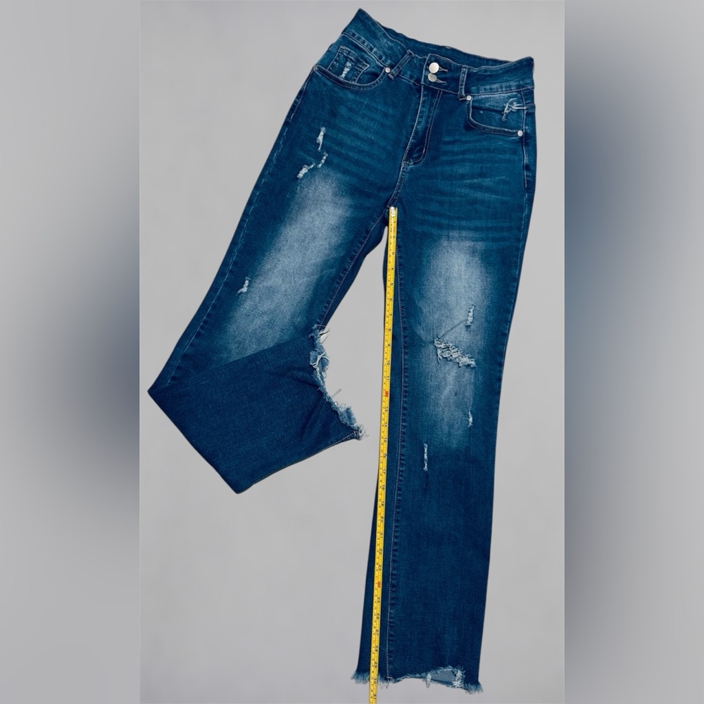 Blue Straight Leg Jeans with Classic Fit